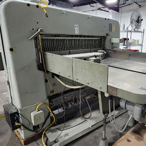 1985 Polar 115 EMC paper cutter
